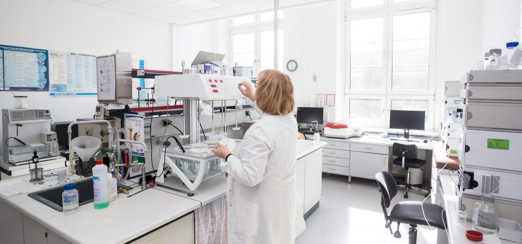 Non-sterile liquid CDMO producing creams, gels and ointments on a semi-solid line